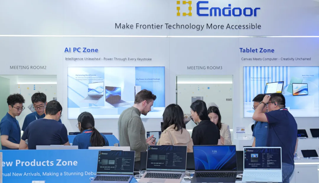 Targeting frequent business travelers, the system enables free switching between mobile office, professional creation, and eSports entertainment modes.