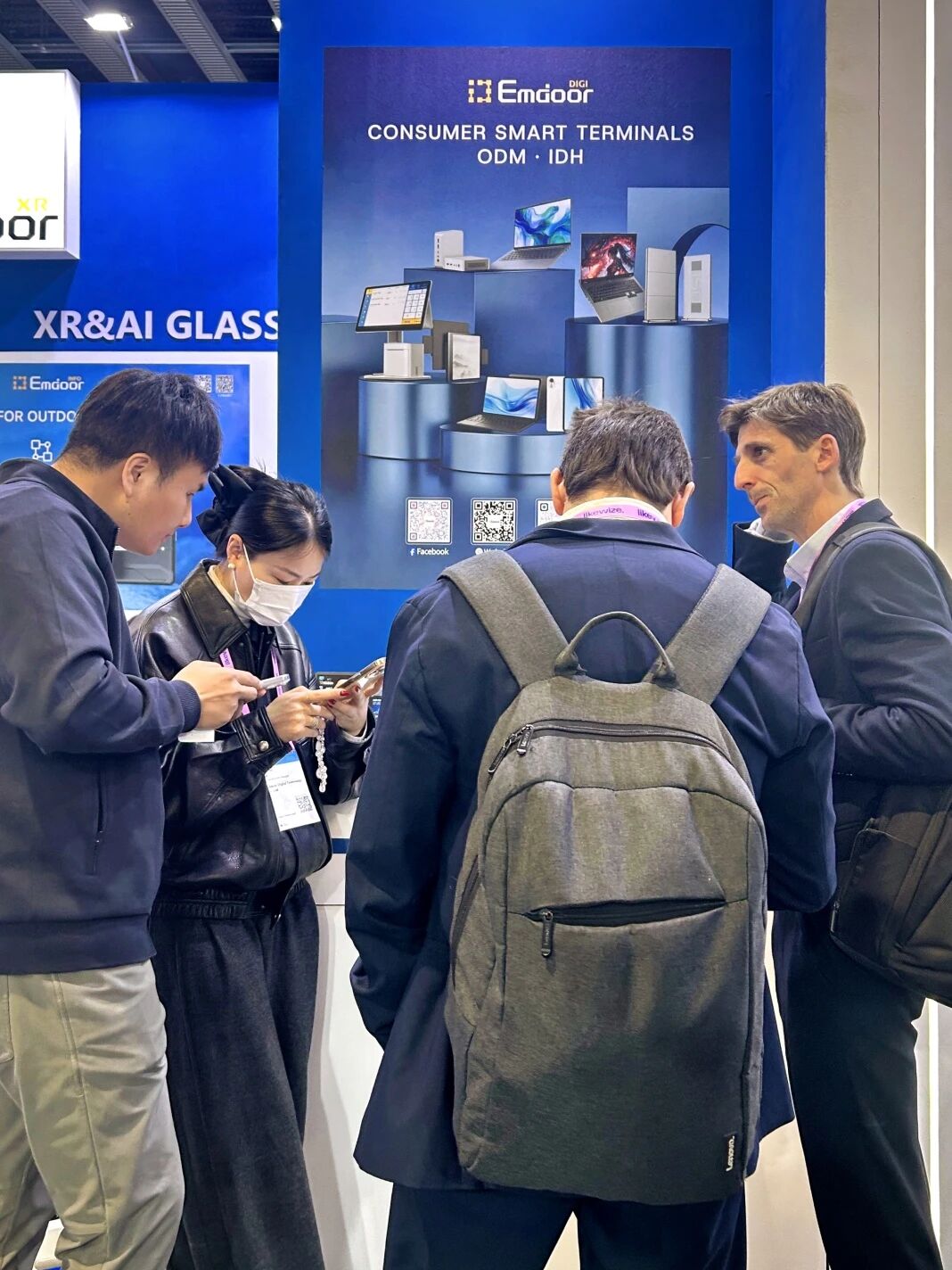 Emdoor DL Series Full-Plastic Ultra-Light Laptop